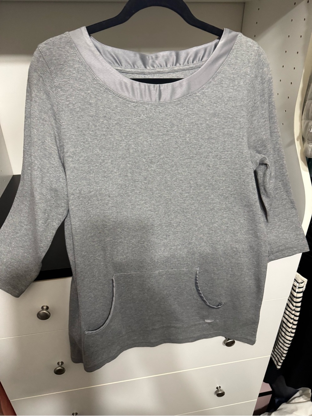 Liz Claiborne Gray Heather Pullover